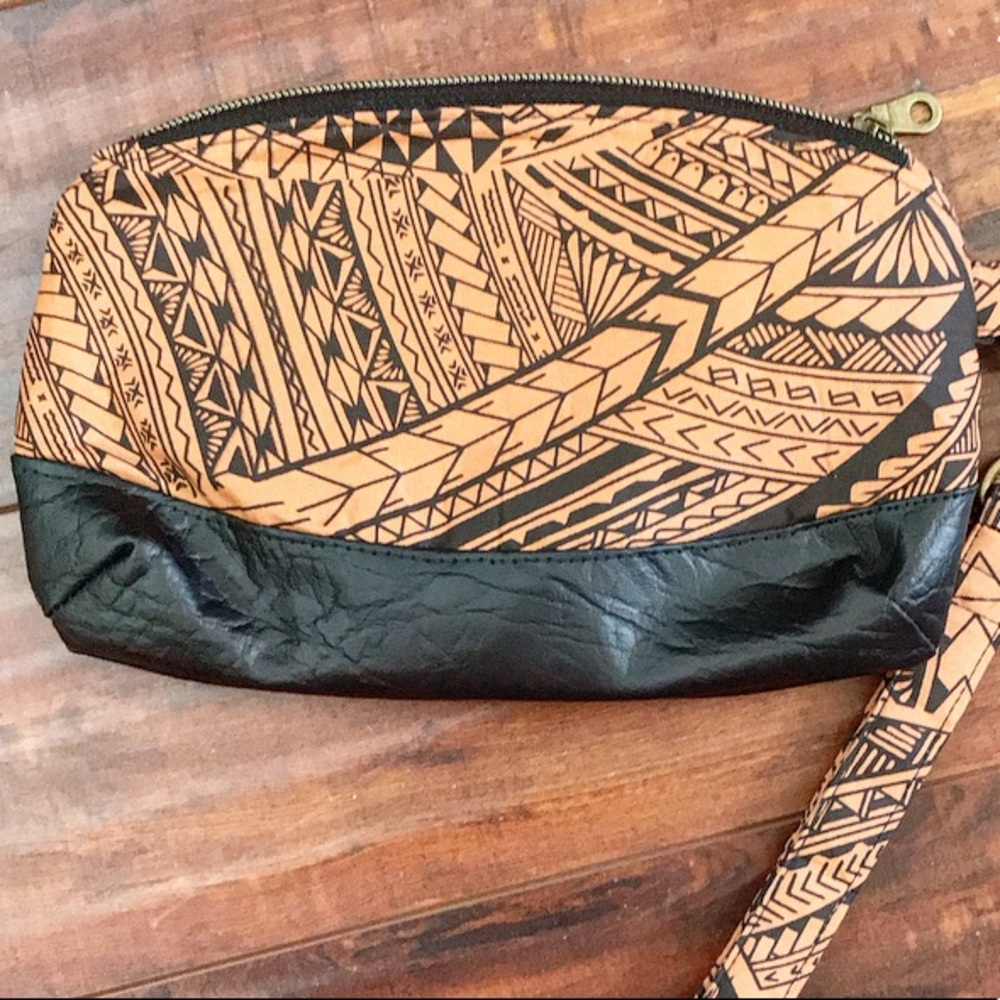 Samoan printed tribal wristlet bag